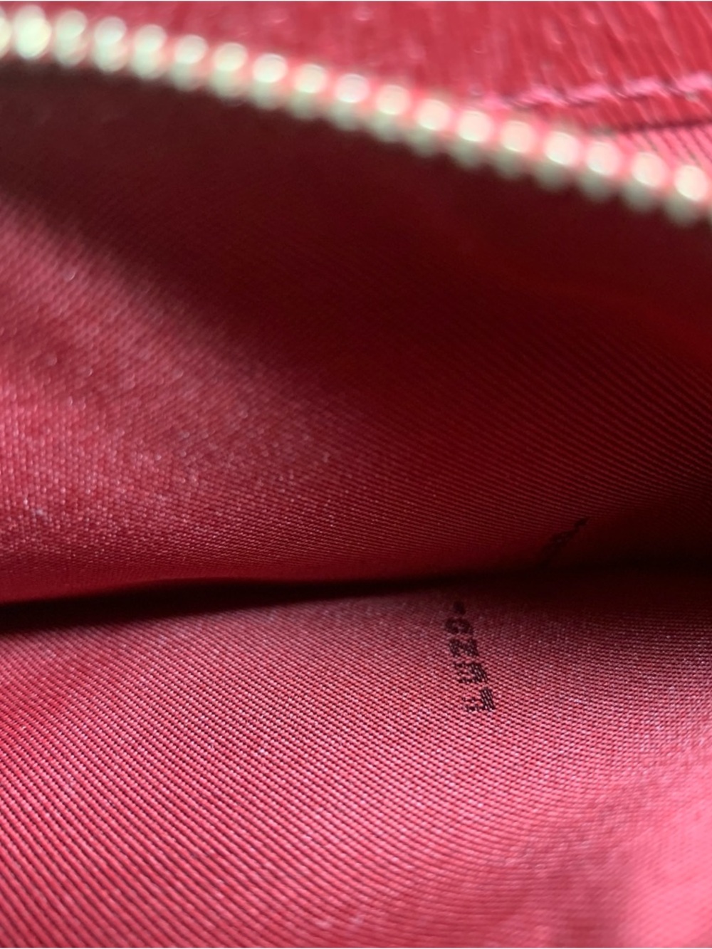 Fendi Red Wallet with Gold Logo - Picture 16 of 17